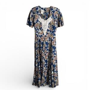Vintage Floral Midi Dress with Lace Detail
